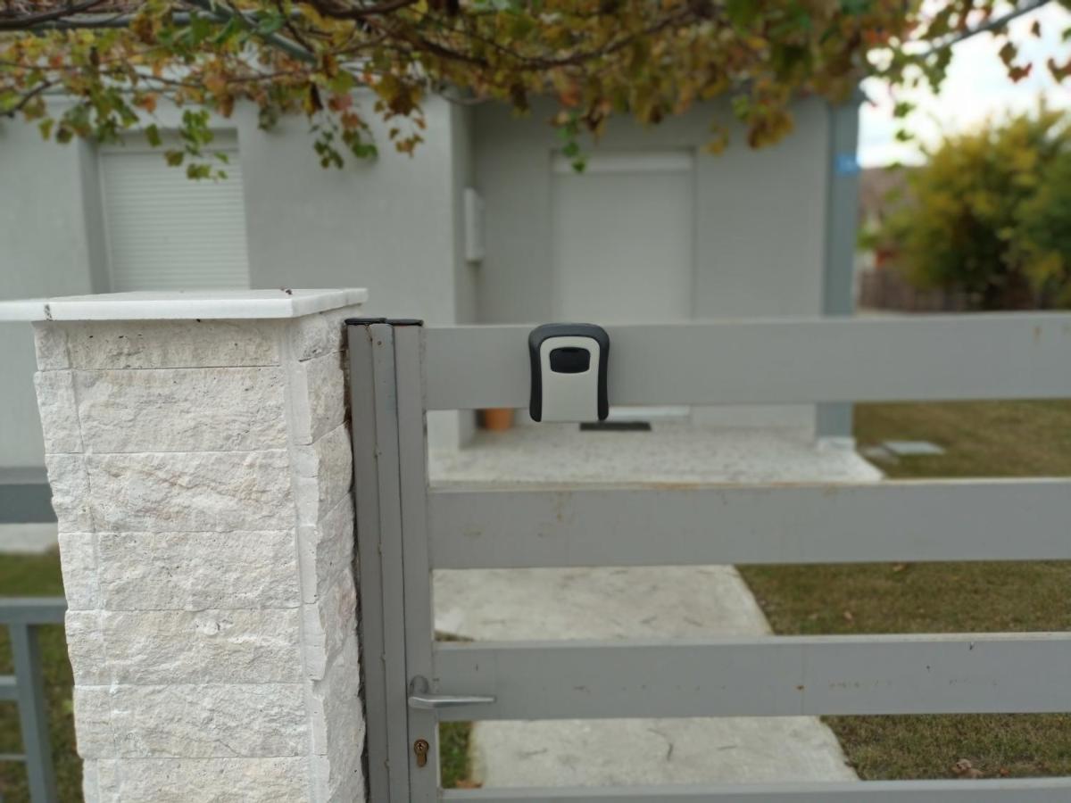 Villa Το Άλλο Σπίτι... à Aridaía Extérieur photo
