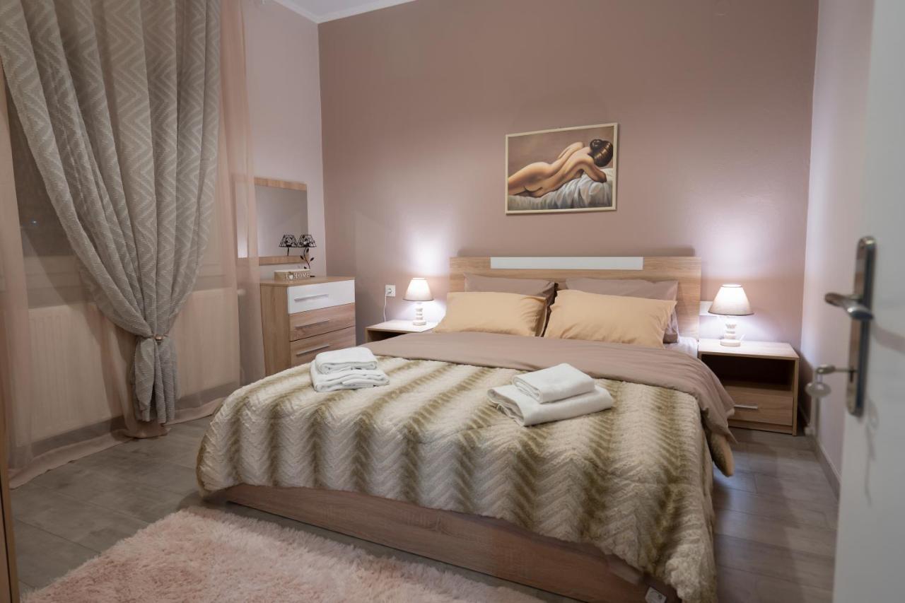 Villa Το Άλλο Σπίτι... à Aridaía Extérieur photo